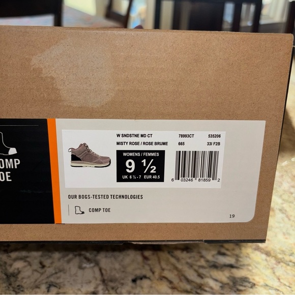 BOGS Composite Toe Shoes NEW - Picture 9 of 11